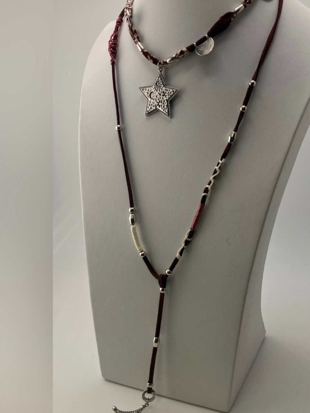 Free People Silver Star Lariat Necklace in Maroon and Cream